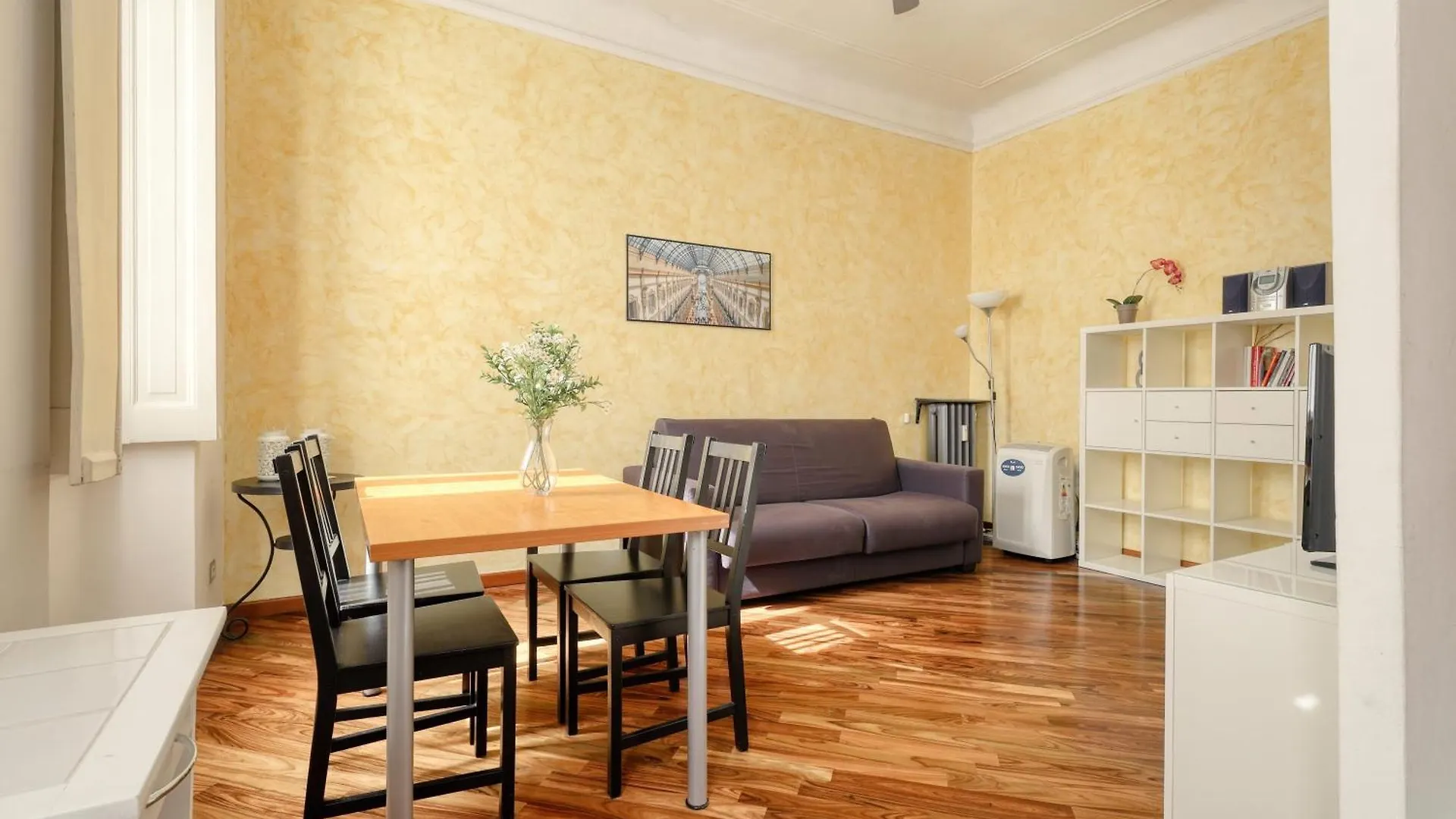 Joivy Bright & Cosy Flat Near The City Centre Milano